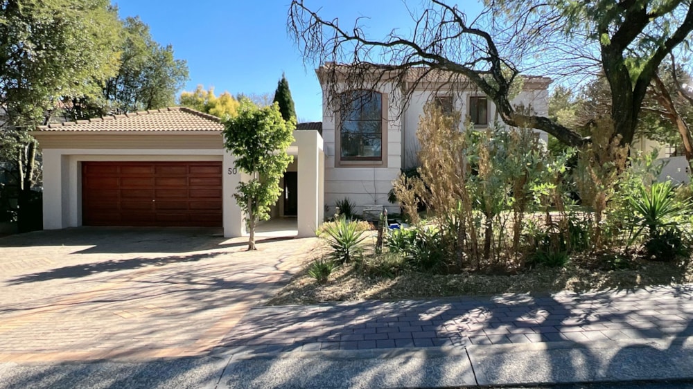 House for sale in Blue Valley Golf Estate - CN1749808 House for sale in Blue Valley Golf Estate - CN1749808