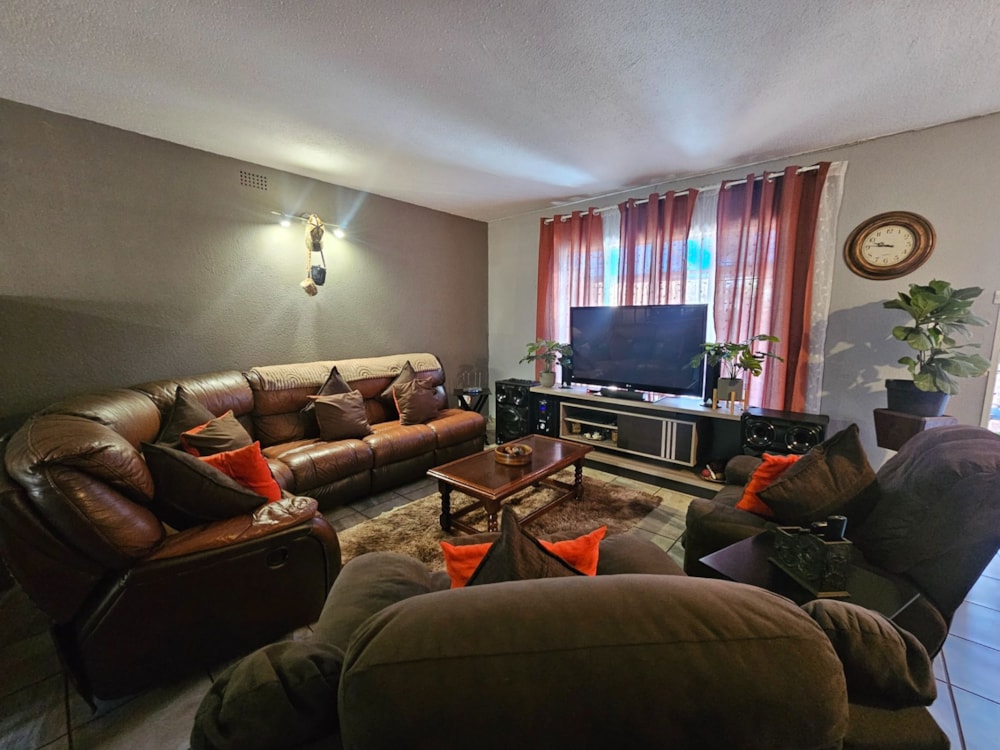 Townhouse for sale in Heidelberg, Gauteng - 1SP1701261