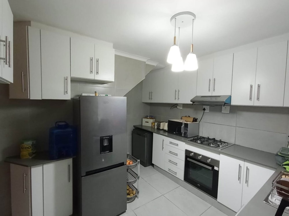 Double-storey house for sale in Northcroft - 1ND1667286