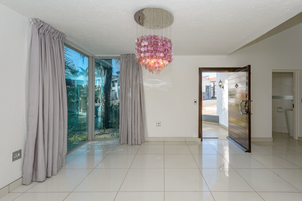 House for sale in New Redruth - 1AB1663530 House for sale in New Redruth - 1AB1663530