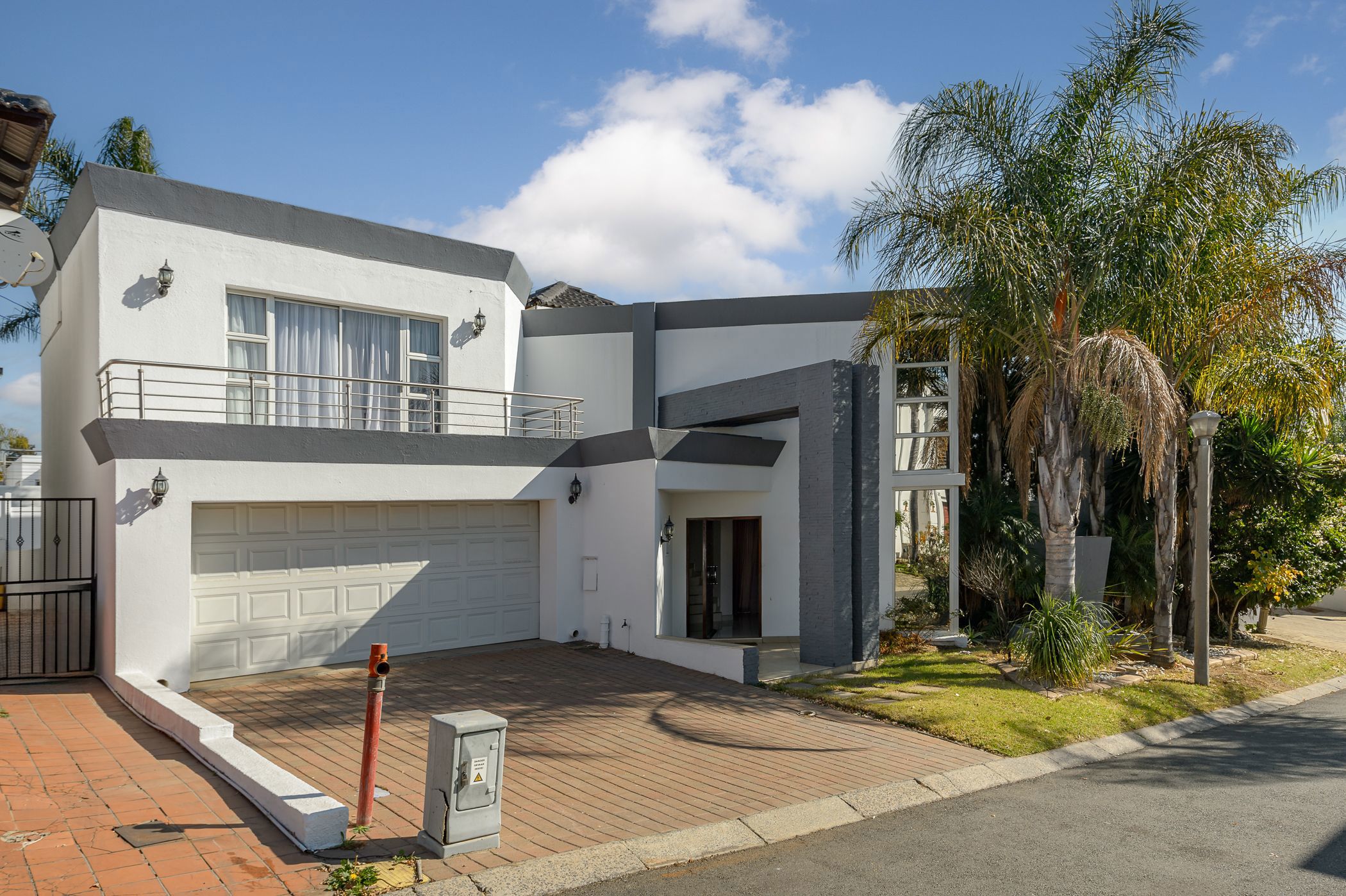 House for sale in New Redruth - 1AB1663530