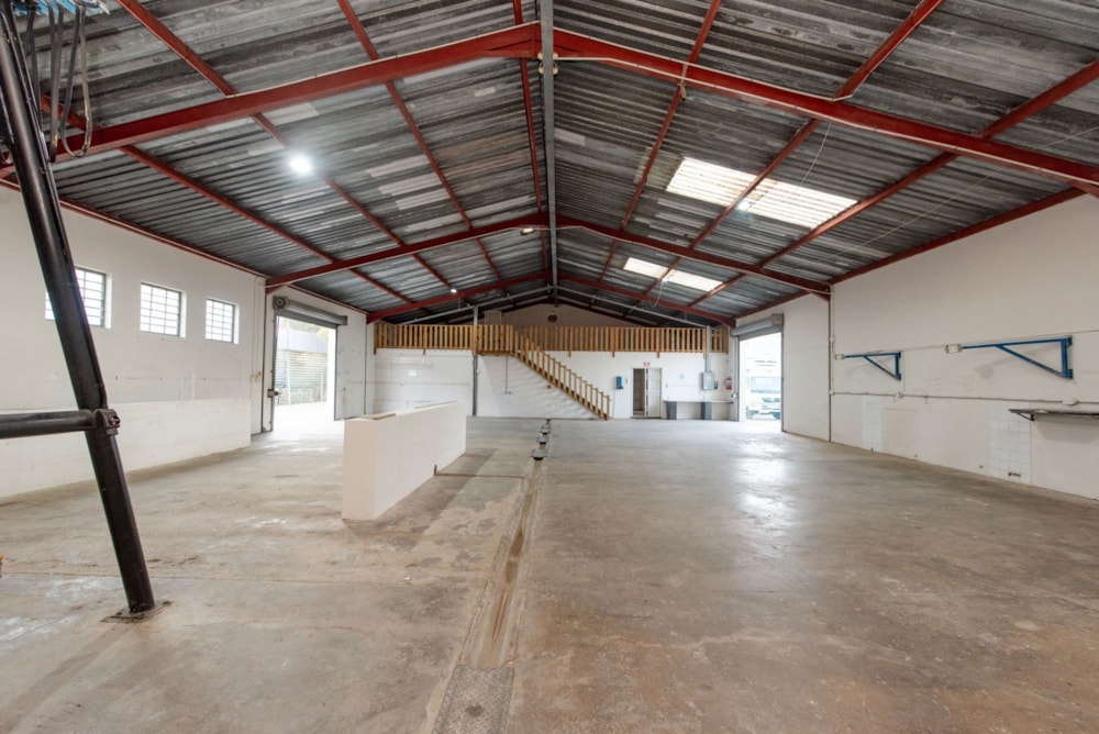 Commercial industrial property let in Knysna Industrial - 1KG1663444 Commercial industrial property let in Knysna Industrial - 1KG1663444