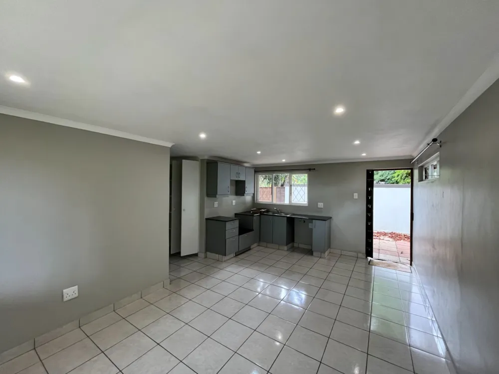 House let in Kloof - 1KF1747028 House let in Kloof - 1KF1747028