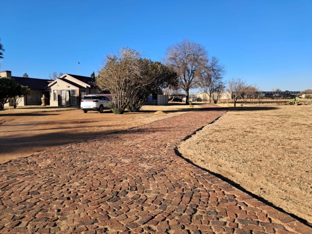 House for sale in Homelands - 1VT1724981