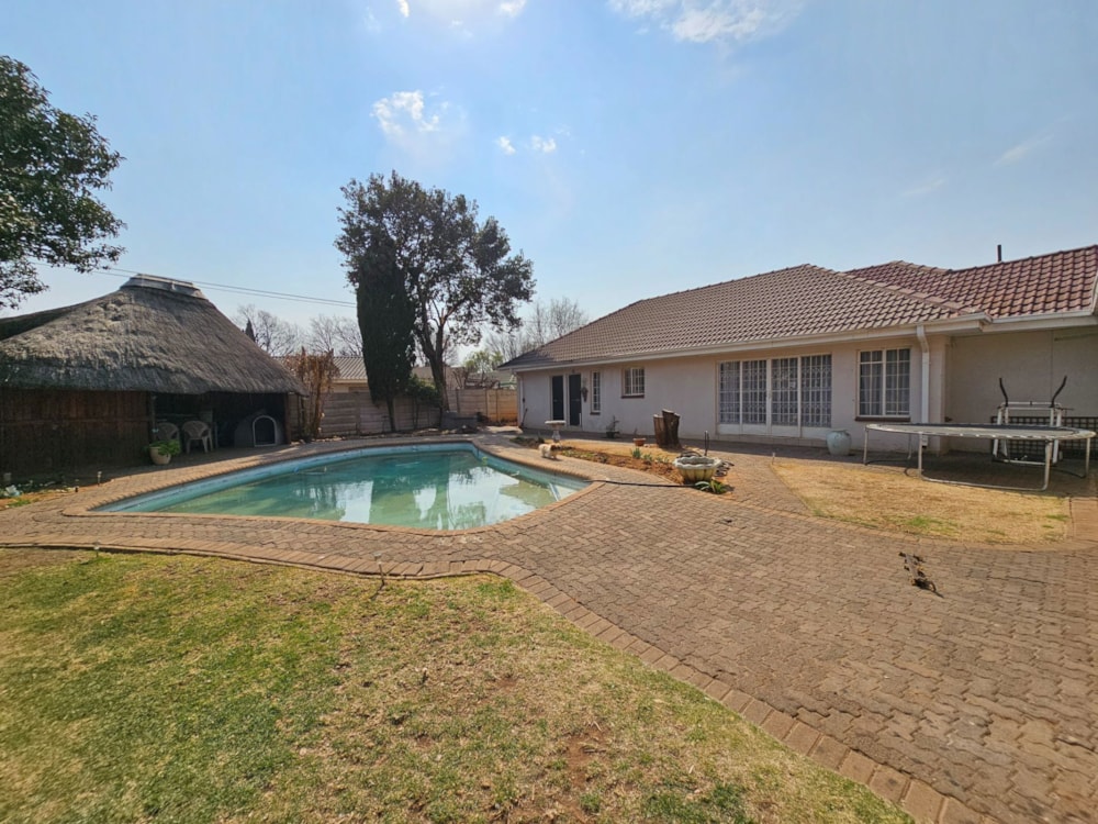 House for sale in Risiville - 1VT1608141