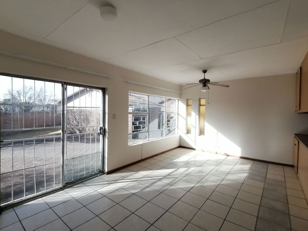 Residential complex for sale in Harrismith - 1BTH1667809