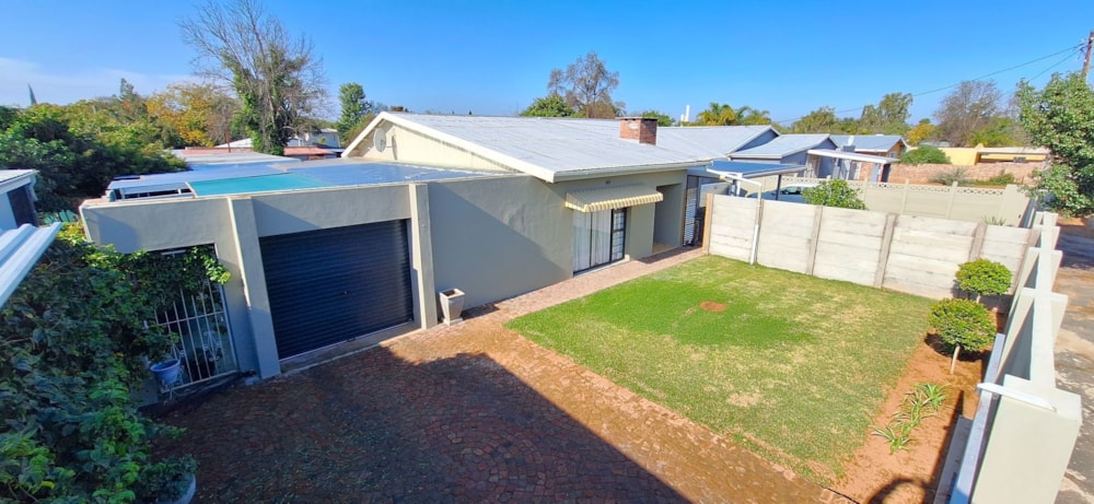 House for sale in Wesbank, Oudtshoorn - 1OU1663801 House for sale in Wesbank, Oudtshoorn - 1OU1663801