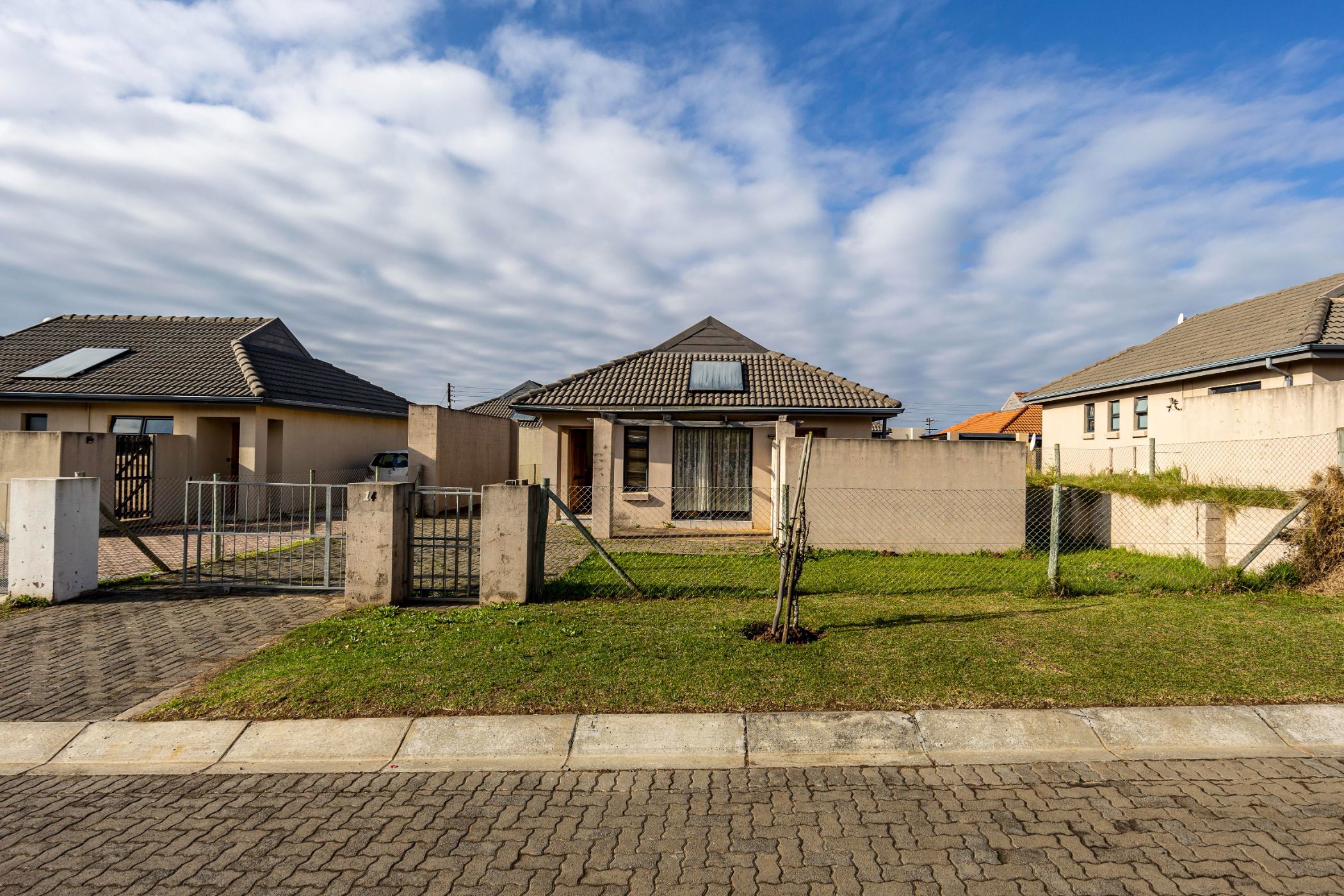 House for sale in Kidds Beach - 1ET1664840