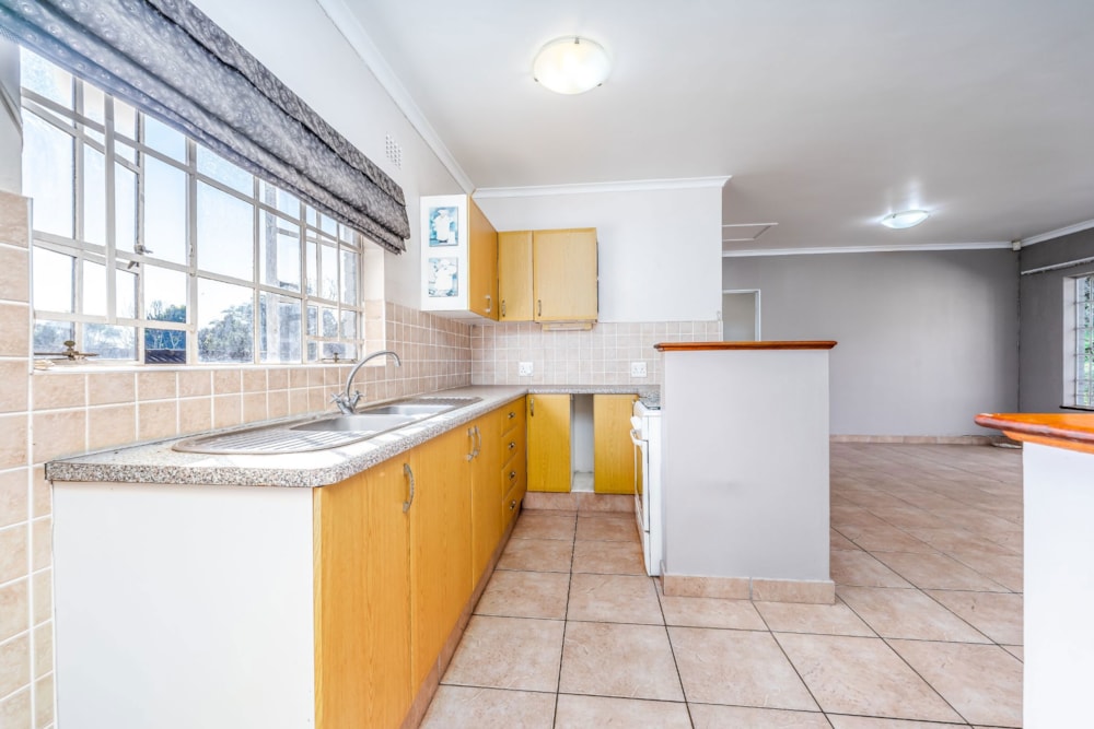 Cottage let in Kloof - 1KF1685576