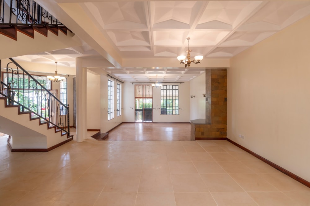 Double-storey house let in Karen, Kenya - 3KE1689958