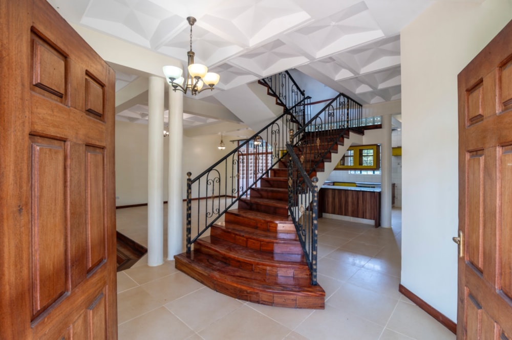 Double-storey house let in Karen, Kenya - 3KE1689958