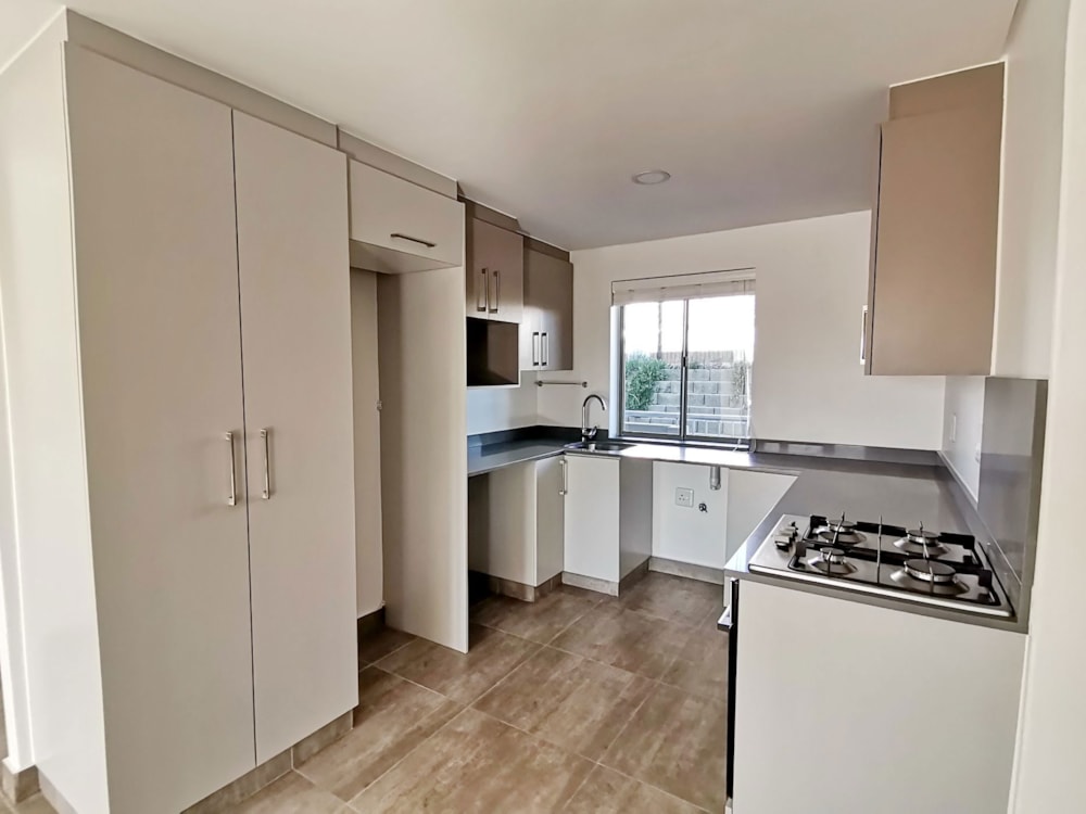 Apartment to rent in Island View, Hartenbos - 1MB1740036