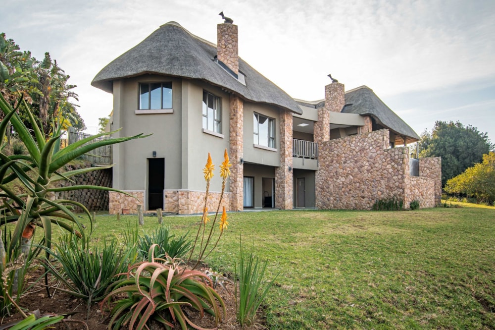 Multi-storey house for sale in Phezulu Estate - 1KF1666892 Multi-storey house for sale in Phezulu Estate - 1KF1666892