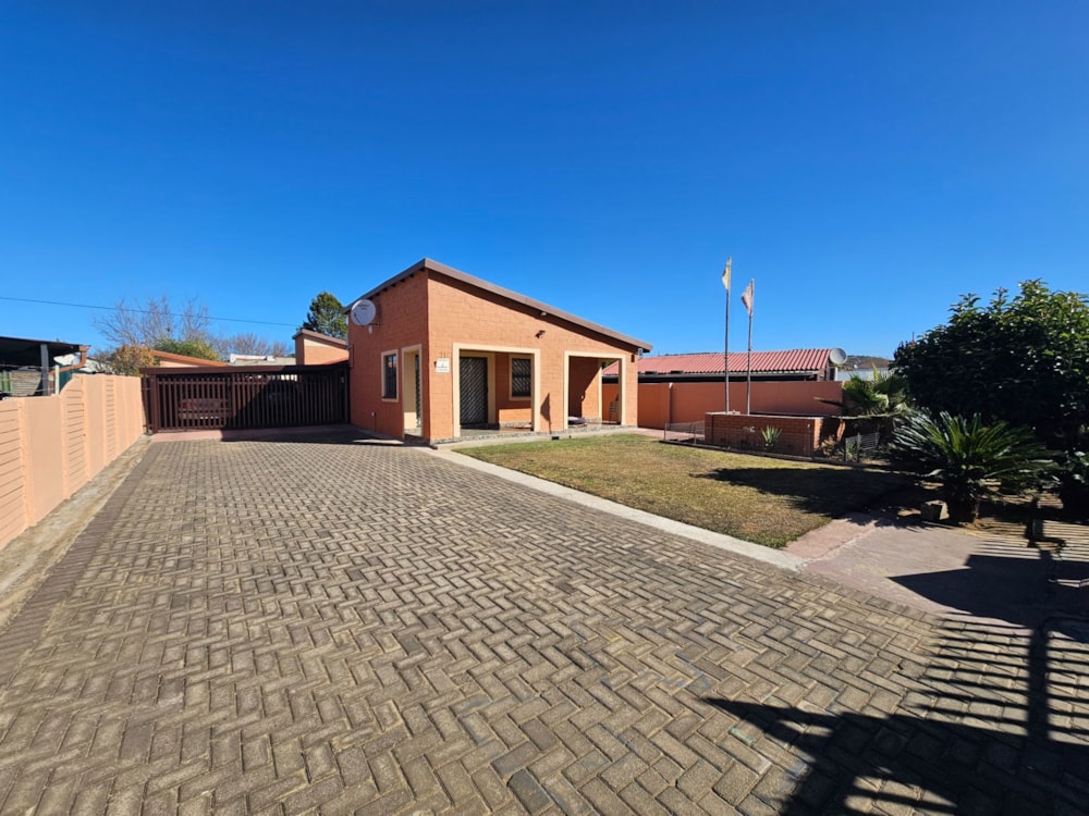 House for sale in Fernwood, Newcastle - 1NW1664650 House for sale in Fernwood, Newcastle - 1NW1664650