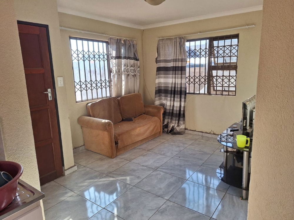 House for sale in Soshanguve VV - PT1664084