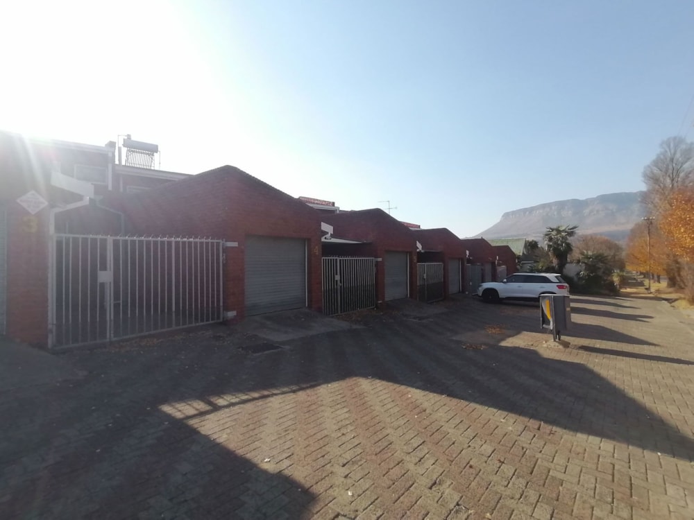 Residential complex for sale in Harrismith - 1BTH1663965