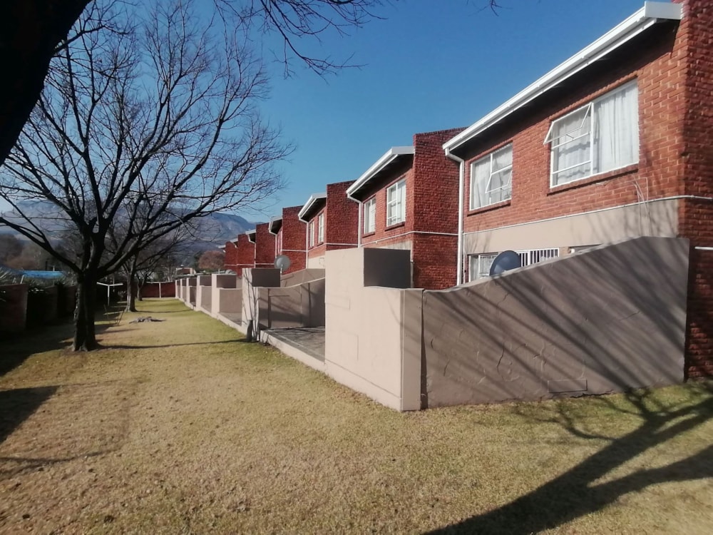 Residential complex for sale in Harrismith - 1BTH1663965