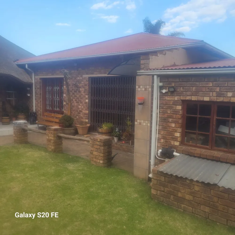 House for sale in Selection Park - 1SP1664598 House for sale in Selection Park - 1SP1664598