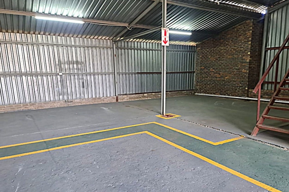 Commercial industrial property to rent in Onverwacht, Limpopo Province - 1ER1730630