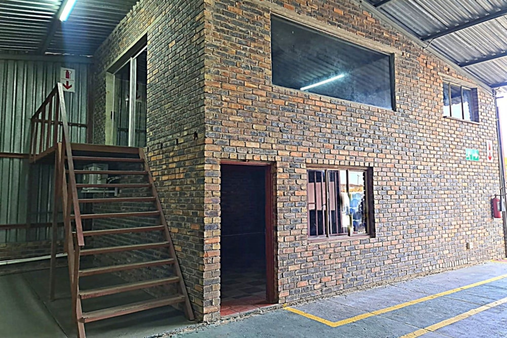 Commercial industrial property to rent in Onverwacht, Limpopo Province - 1ER1730630