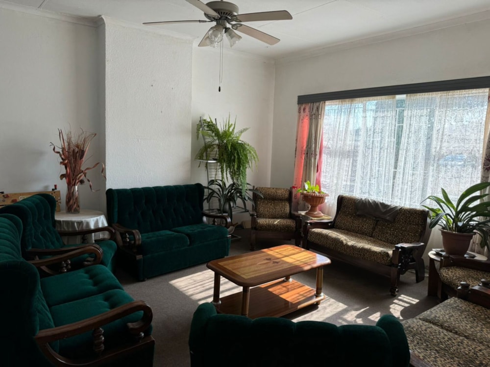 House for sale in Pioneer Park - 1NW1664052