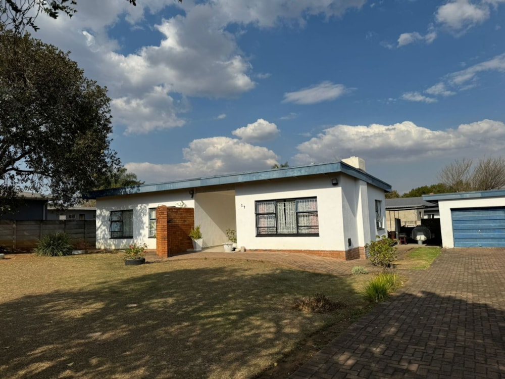 House for sale in Pioneer Park - 1NW1664052