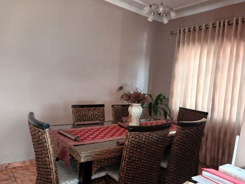 House for sale in Umkomaas - 1si1664140