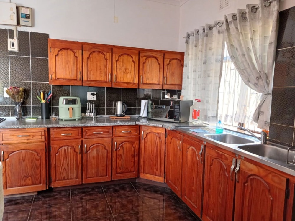 House for sale in Umkomaas - 1si1664140