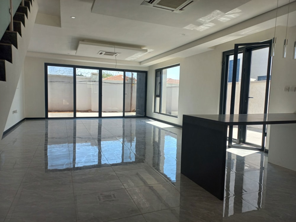 Townhouse let in Block 10, Botswana - 3BO1690086 Townhouse let in Block 10, Botswana - 3BO1690086