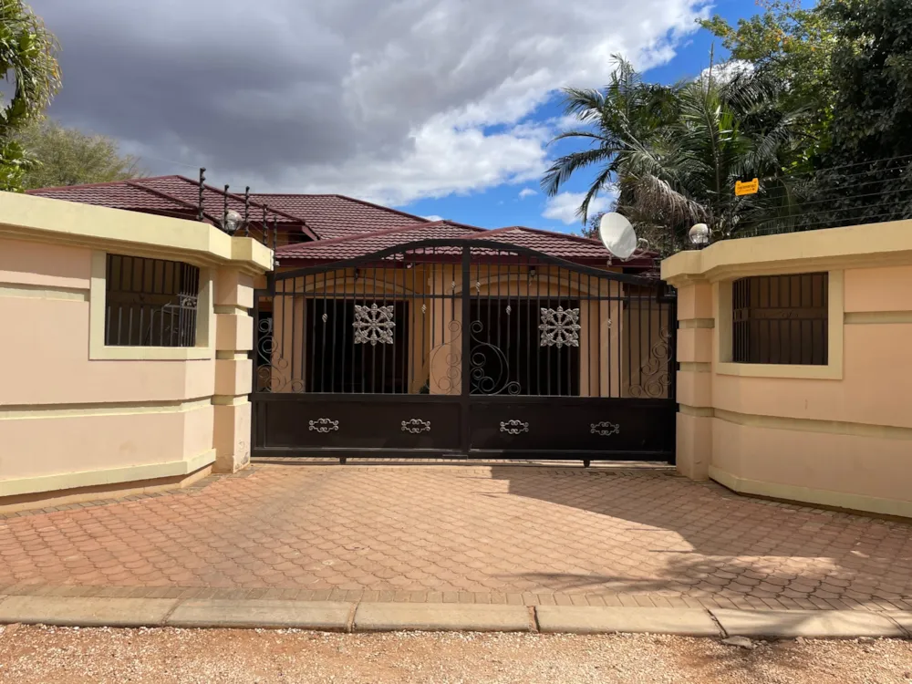House for sale in Meanwood, Zambia - 3ZA1664299