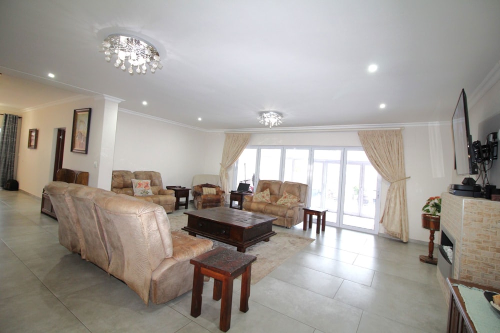 Double-storey house for sale in Port Owen - LA1664842