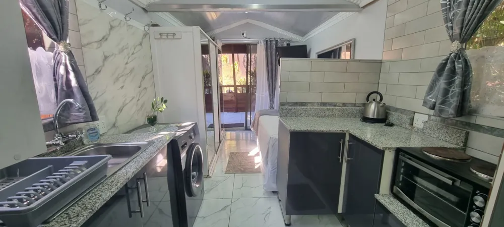 Bachelor apartment let in Kloof - 1KF1749977 Bachelor apartment let in Kloof - 1KF1749977