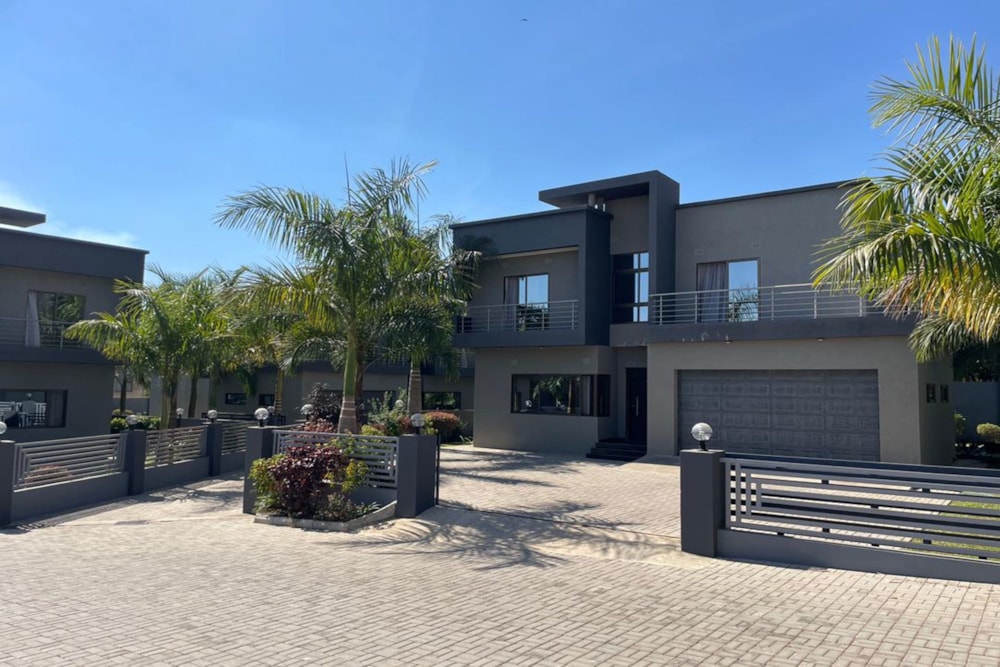 Townhouse to rent in Roma, Zambia - 3ZA1664836