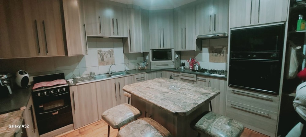 House for sale in Kroonstad Central - 1WM1666251 House for sale in Kroonstad Central - 1WM1666251