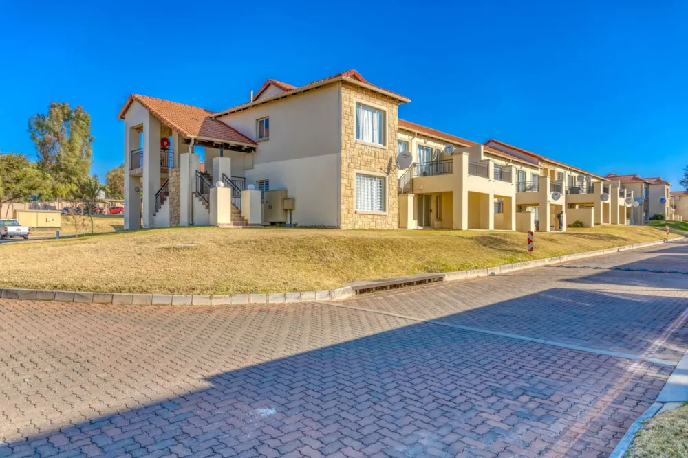 Double-storey apartment for sale in Zandspruit - RAN1664976 Double-storey apartment for sale in Zandspruit - RAN1664976