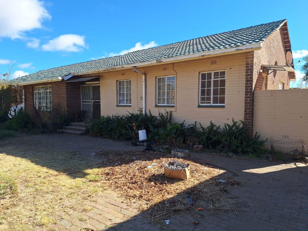 House sold in Seemeeupark, Welkom - 1WM1735376