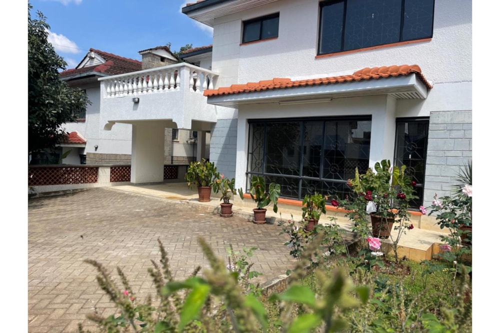 Townhouse let in Spring Valley, Kenya - 3KE1665428 Townhouse let in Spring Valley, Kenya - 3KE1665428