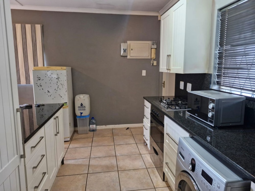 Apartment to rent in Sunnyside, Grahamstown, Makhanda - 1GC1748774 Apartment to rent in Sunnyside, Grahamstown, Makhanda - 1GC1748774