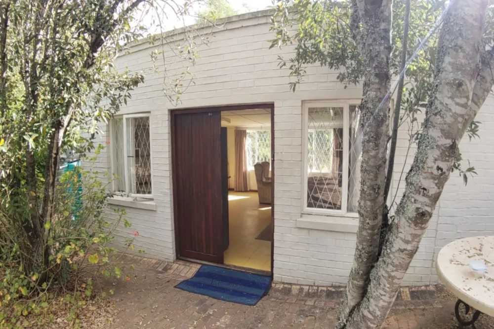 Garden apartment to rent in Kingswood - 1GC1754475 Garden apartment to rent in Kingswood - 1GC1754475