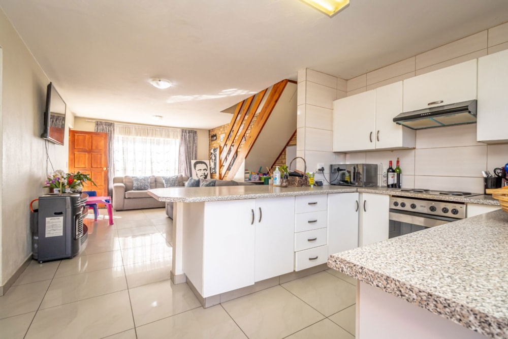 Double-storey cluster sold in Grobler Park - RDT1665514 Double-storey cluster sold in Grobler Park - RDT1665514