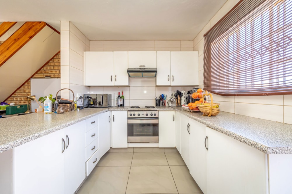 Double-storey cluster sold in Grobler Park - RDT1665514 Double-storey cluster sold in Grobler Park - RDT1665514