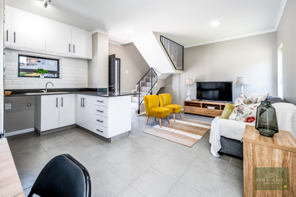 Townhouse for sale in Waterfall, Upper Highway - 1KF1665729