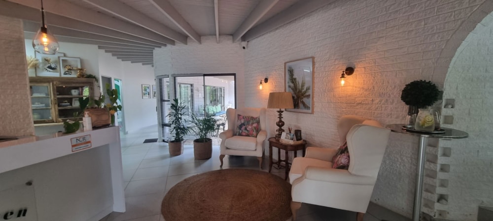 Commercial business to rent in Kloof - 1KF1696370 Commercial business to rent in Kloof - 1KF1696370