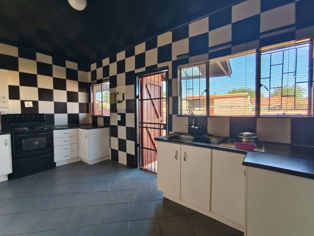 House for sale in Vanderbijlpark CW 6 - 1VT1665726