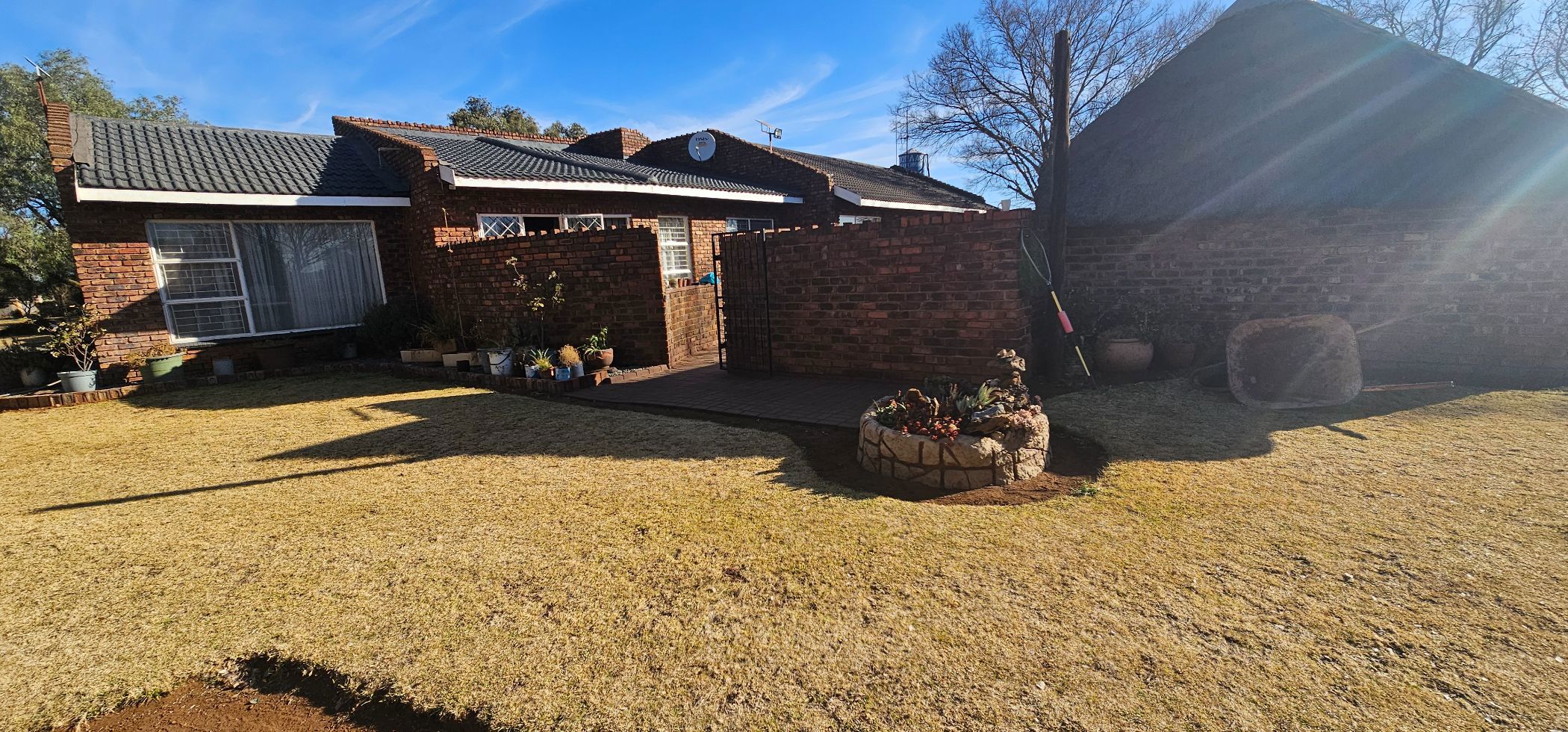 Smallholding for sale in Vandermerweskroon - 1VT1665947