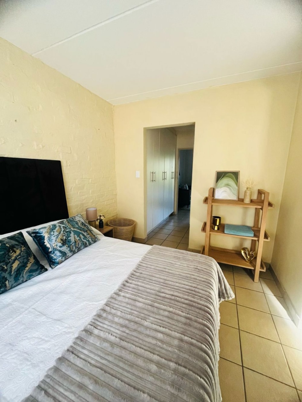 Apartment for sale in Die Hoewes - CN1666078