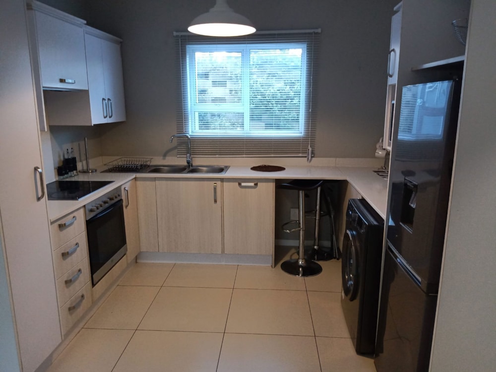 Apartment to rent in Paulshof - FYL1747756 Apartment to rent in Paulshof - FYL1747756