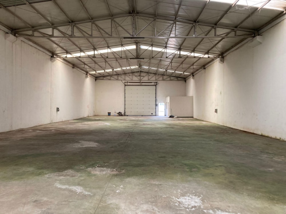 Commercial industrial property for sale in Matola, Mozambique - 3MQ1665956