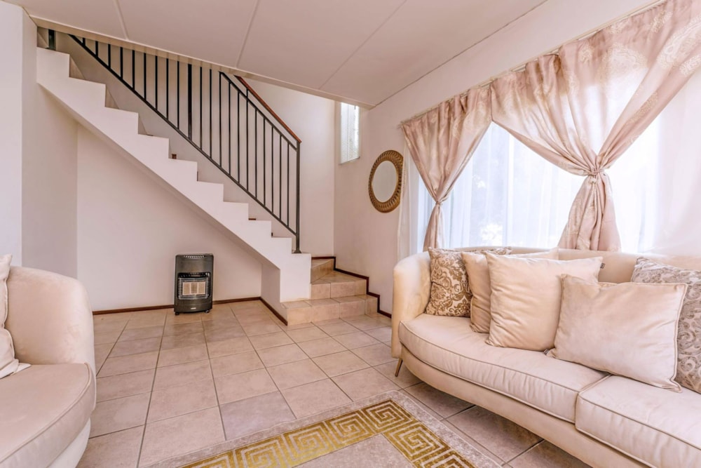 Double-storey cluster for sale in Zandspruit - RAN1666036