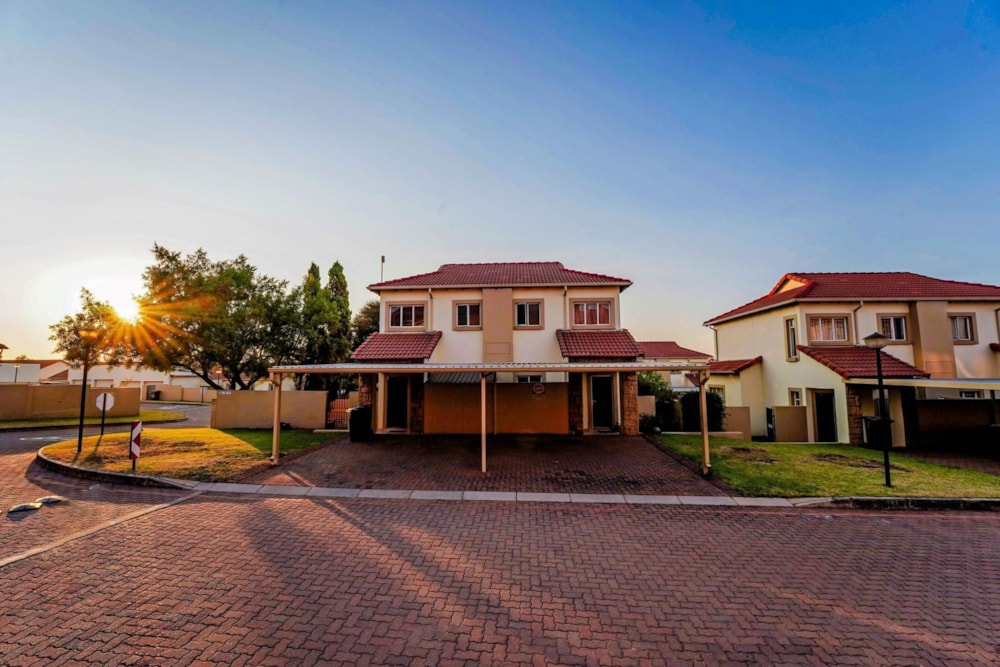 Double-storey cluster for sale in Zandspruit - RAN1666036